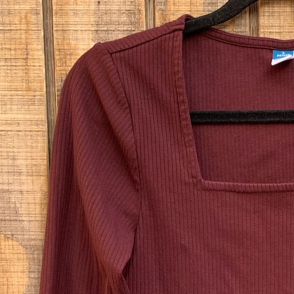 Old Navy Ribbed Maroon Bodysuit - Picture 4 of 8